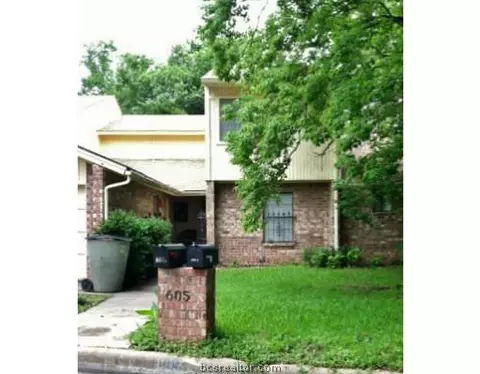 605 Cache Cv # B, Bryan, TX 77802 photo 2