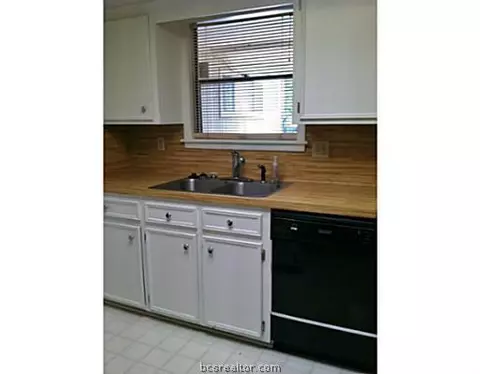 605 Cache Cv # B, Bryan, TX 77802 photo 9