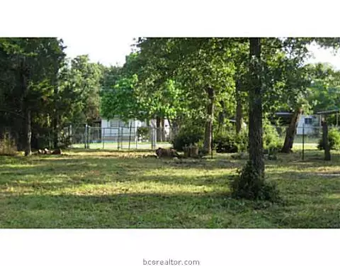 304 Willow, Somerville, TX 77879 photo 9