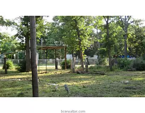 304 Willow, Somerville, TX 77879 photo 8