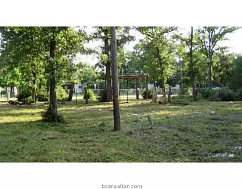 304 Willow, Somerville, TX 77879 photo 2