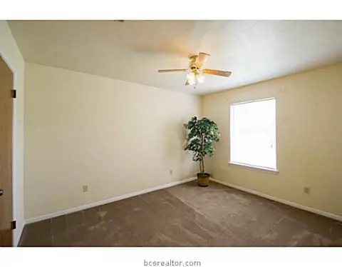 2202 Young Pl, Bryan, TX 77807 photo 7