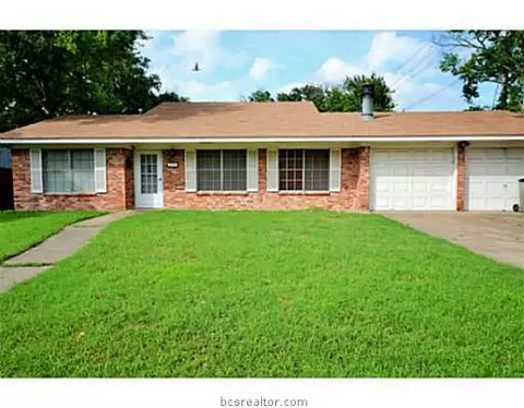 2703 Wayside Dr, Bryan, TX 77802 photo 1