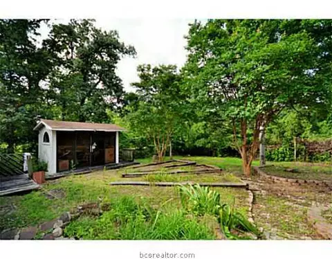2703 Wayside Dr, Bryan, TX 77802 photo 15