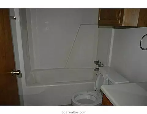 2905 Forest Bnd, Bryan, TX 77801 photo 12