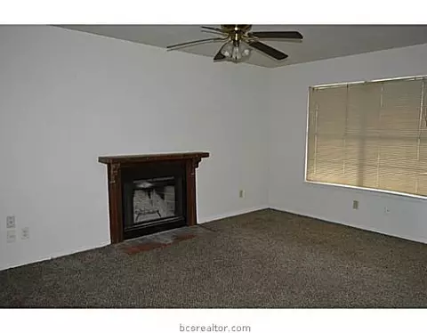 2905 Forest Bnd, Bryan, TX 77801 photo 2