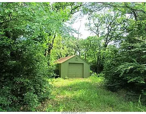 3730 Sandy Point Rd, Bryan, TX 77807 photo 3