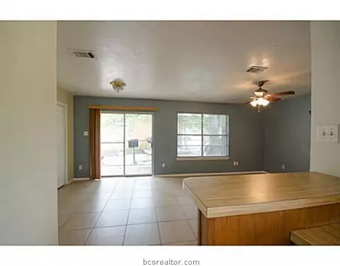 2412 Long Dr, Bryan, TX 77802 photo 5