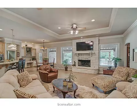 9166 Green Branch Loop, Bryan, TX 77808 photo 4