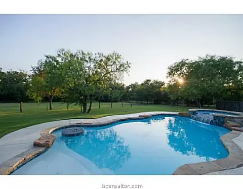 9166 Green Branch Loop, Bryan, TX 77808 photo 18