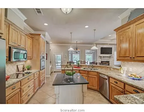 9166 Green Branch Loop, Bryan, TX 77808 photo 8