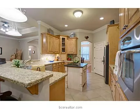 9166 Green Branch Loop, Bryan, TX 77808 photo 7