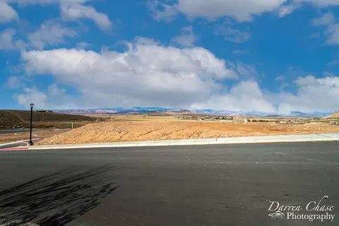 3265 S Cave Dr, Hurricane, UT 84737 photo 2