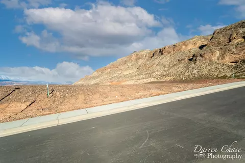 850 W Rock View Dr, Hurricane, UT 84737