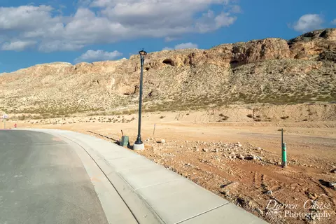 3289 S Cliffs Dr, Hurricane, UT 84737 photo 2
