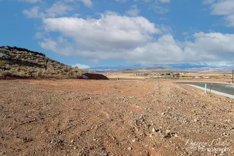 3270 S Cliffs Dr, Hurricane, UT 84737 photo 3