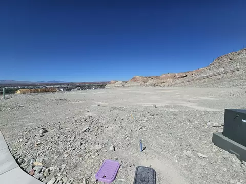 1047 E Tomahawk Dr, Washington, UT 84780 photo 3
