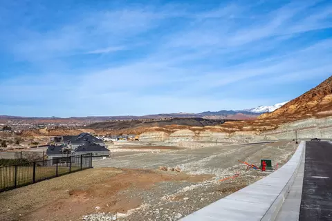 1047 E Tomahawk Dr, Washington, UT 84780 photo 18