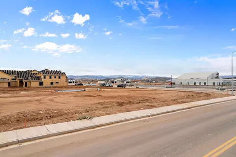 3210 E 2000 S, Saint George, UT 84790 photo 2