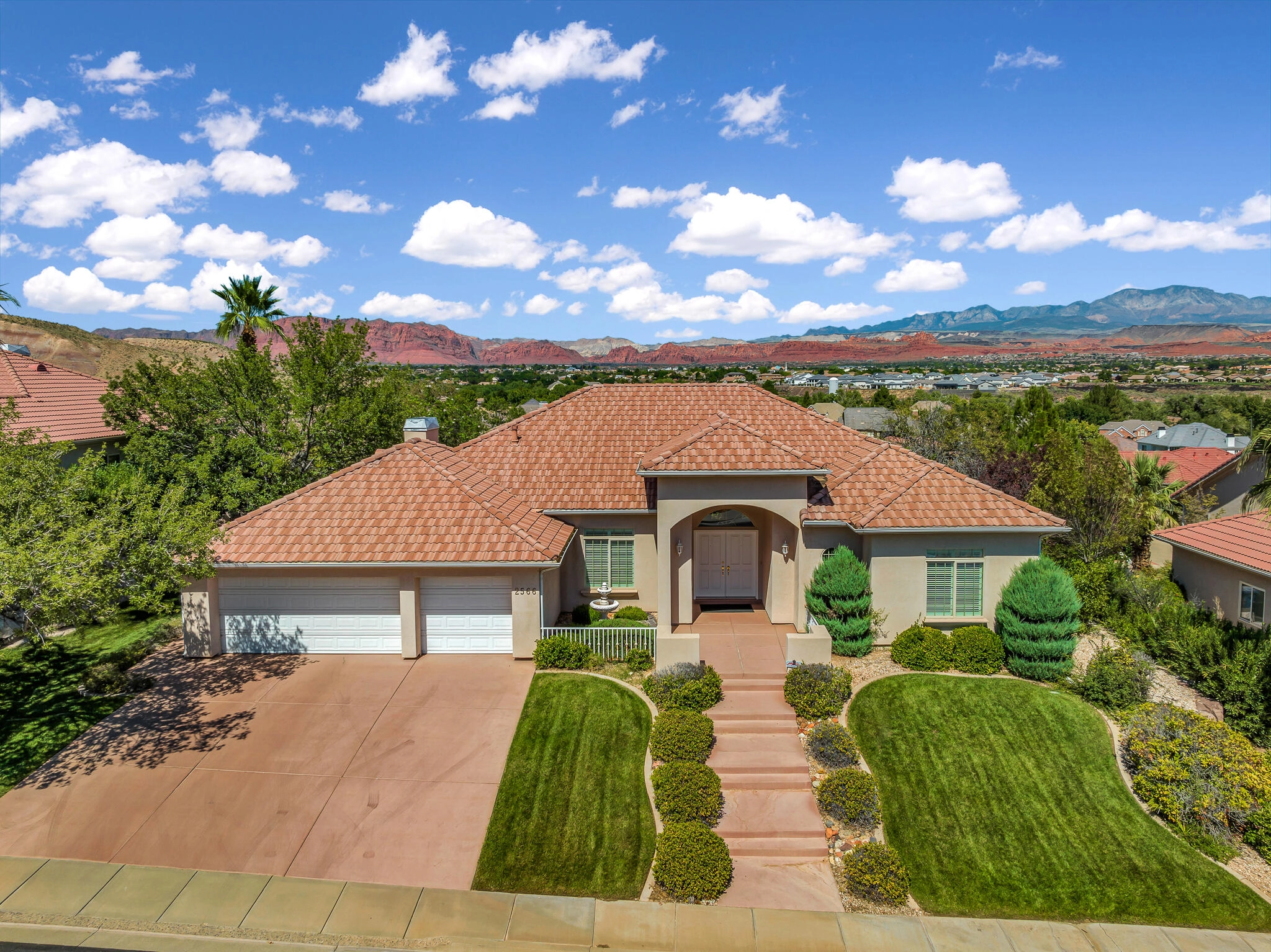 2566 W Desert Spgs Rd