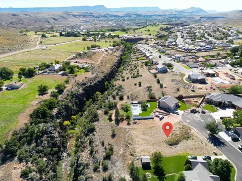 W Mt Charm Rd, Toquerville, UT 84774