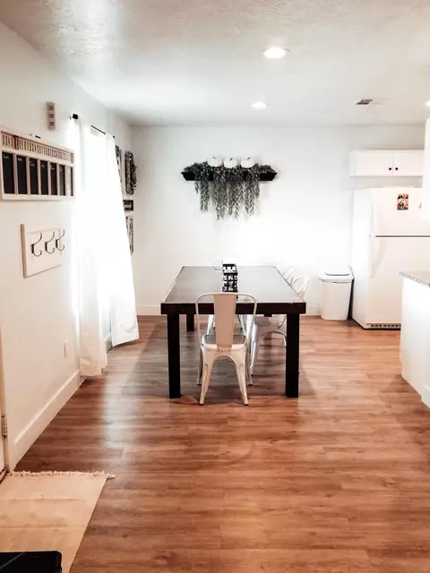 Dining - Undisclosed, Enterprise, UT 84725 photo 1 of 2