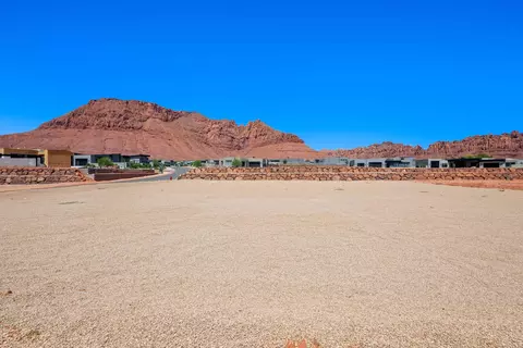 747 Crimson Flare Ln, Ivins, UT 84738