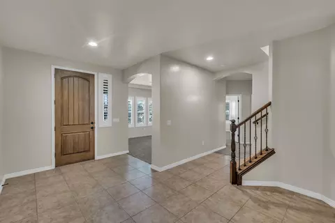 210 E Sky View Ln, Washington, UT 84780 photo 3