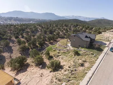 115 S Kingsbury Dr, Cedar City, UT 84720