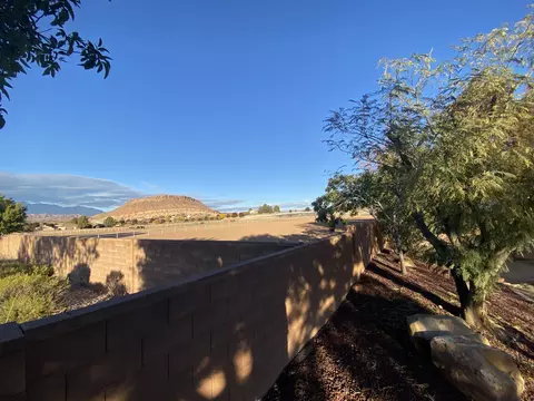 689 E Sonoran Dr, Washington, UT 84780 photo 28