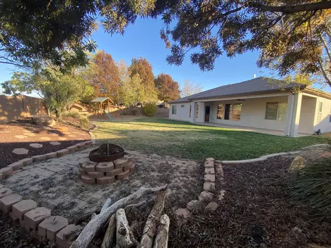 689 E Sonoran Dr, Washington, UT 84780 photo 27