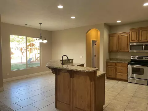 689 E Sonoran Dr, Washington, UT 84780 photo 10