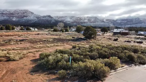 1297 E Cactus Dr, Apple Valley, UT 84737