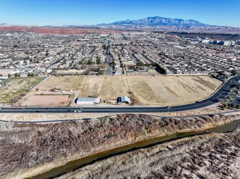 900 E Riverside Dr, Saint George, UT 84790 photo 4