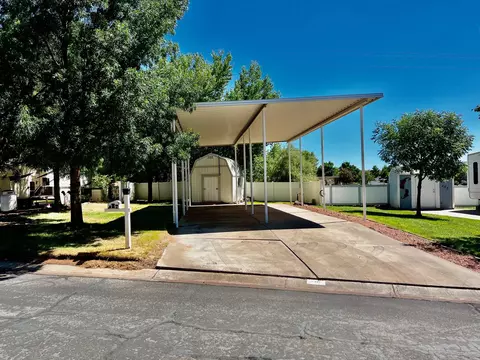 138 Ash St, Hurricane, UT 84737 photo 3
