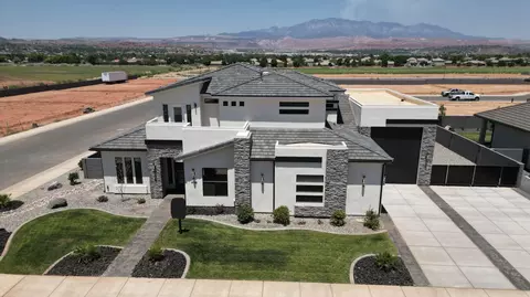 466 W Lanz Cir, Washington, UT 84780