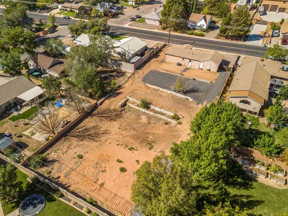 View/Area - 246 N 200 W, Hurricane, UT 84737 photo 6 of 10