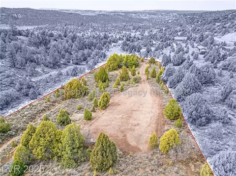 4300 N Moquie Ct, Alton, UT 84710