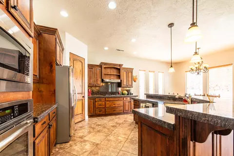 1166 E Colt Ave, Washington, UT 84780 photo 9