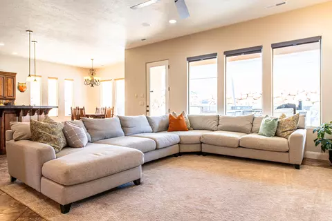 1166 E Colt Ave, Washington, UT 84780 photo 14