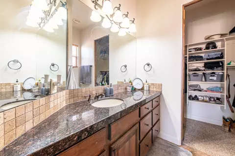 1166 E Colt Ave, Washington, UT 84780 photo 28