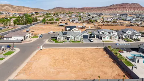 Cora Dr, Washington, UT 84780 photo 4