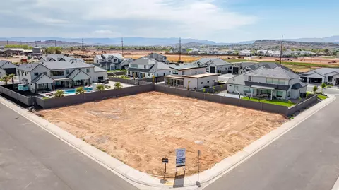 Cora Dr, Washington, UT 84780