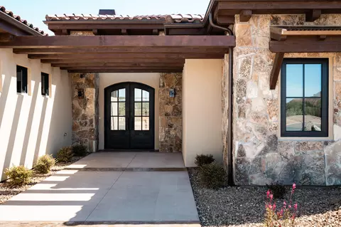 442 Entrada Dr, Virgin, UT 84779