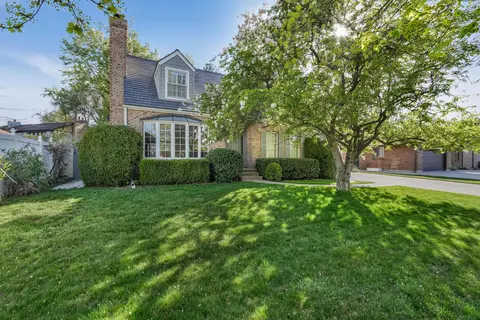 5072 Boabab Dr, Holladay, UT 84117