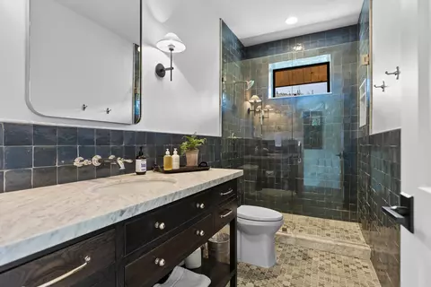 Bath - 926 E Autumn Dr, Brian Head, UT 84719 photo 5 of 5
