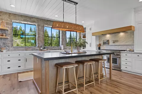 Kitchen - 926 E Autumn Dr, Brian Head, UT 84719 photo 1 of 5