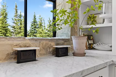 Kitchen - 926 E Autumn Dr, Brian Head, UT 84719 photo 5 of 5
