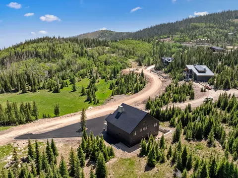 View/Area - 926 E Autumn Dr, Brian Head, UT 84719 photo 3 of 6