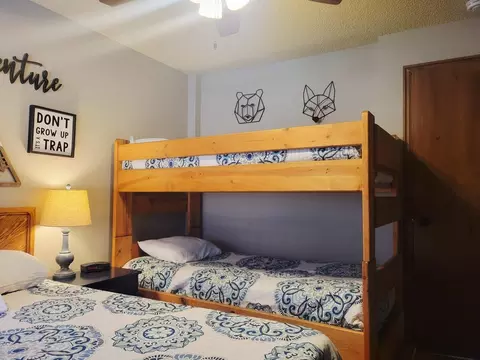 Bedroom - 407 S Vasels Rd # 17, Brian Head, UT 84719 photo 5 of 5